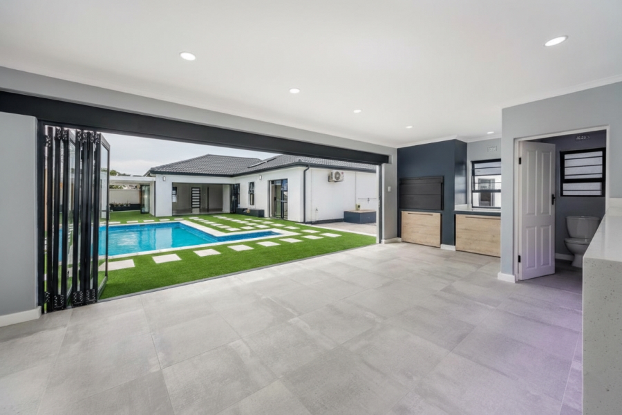 4 Bedroom Property for Sale in Haasendal Western Cape